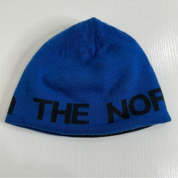 The North Face Reversible Beanie - Picture 3 of 5